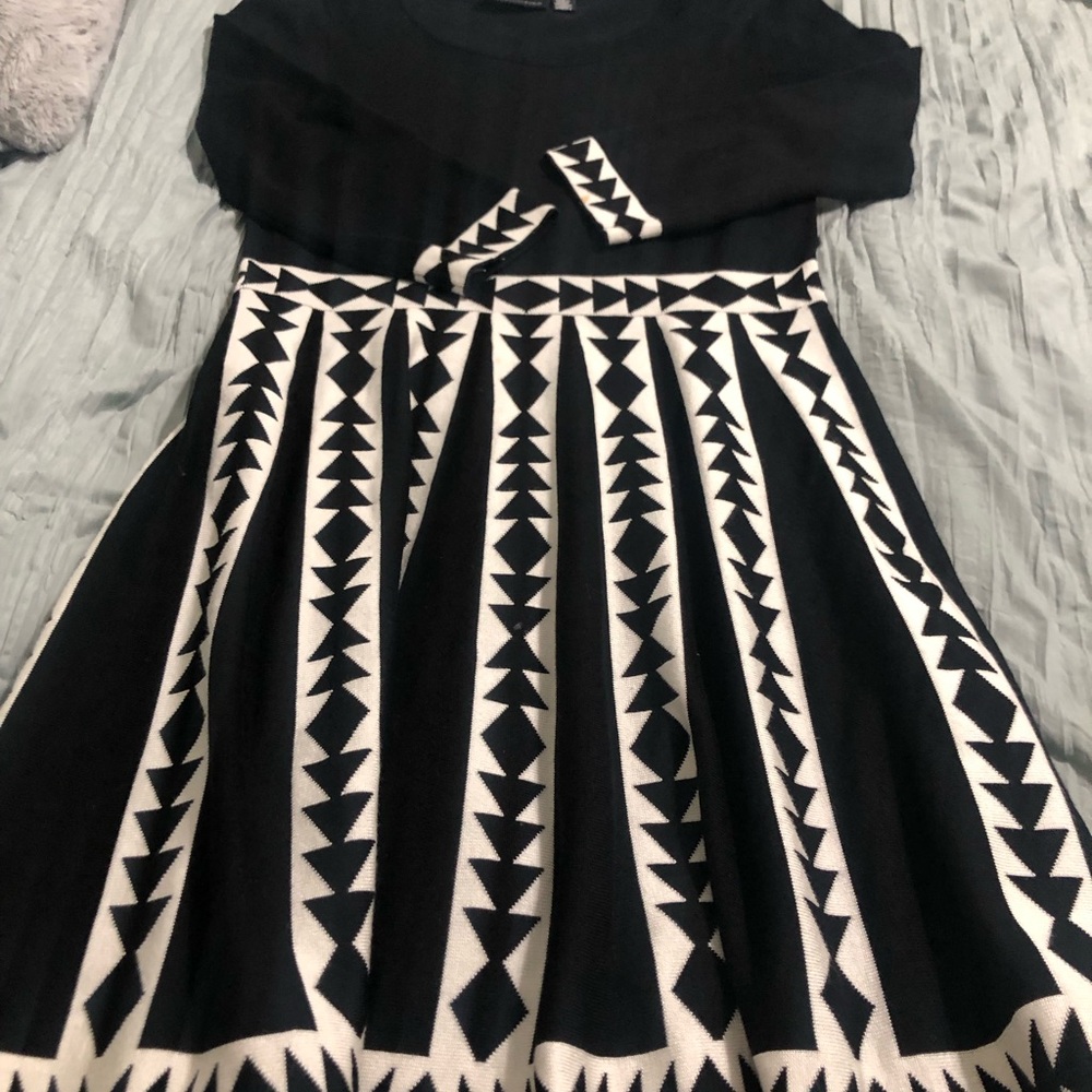 Nina Leonard Black and White Geometric  Dress